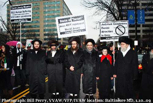 Peace Can Be Universal - Hasidic Rabbis Against Zionist Israel - Photograph: Bill Perry, VVAW/VFP/IVAW location: Baltimore MD, 1.10.09