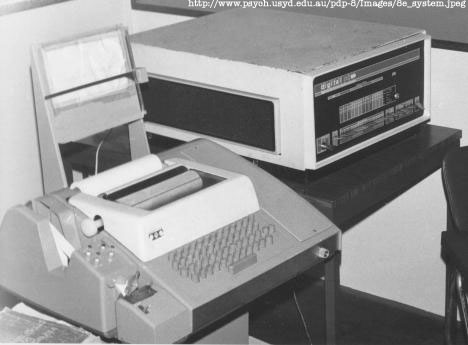 PDP-8e via http://www.psych.usyd.edu.au/pdp-8/