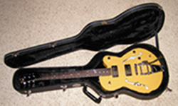Normandy Guitar Case Open